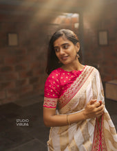 Nirvi- Banarasi semi silk Onam Edits