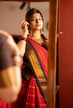 Devaki Sungudi Cotton Saree – Handcrafted Madurai Sungudi Saree in Soft Cotton