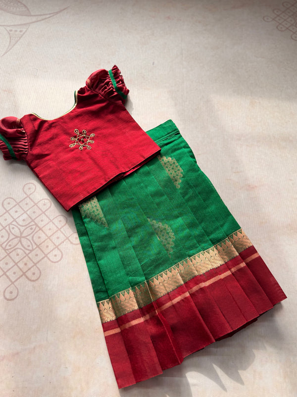 Shanmugi - Crop top and Skirt