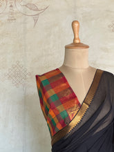 Aadhini - Black