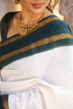 Devaki Sungudi Cotton Saree – Handcrafted Madurai Sungudi Saree in Soft Cotton