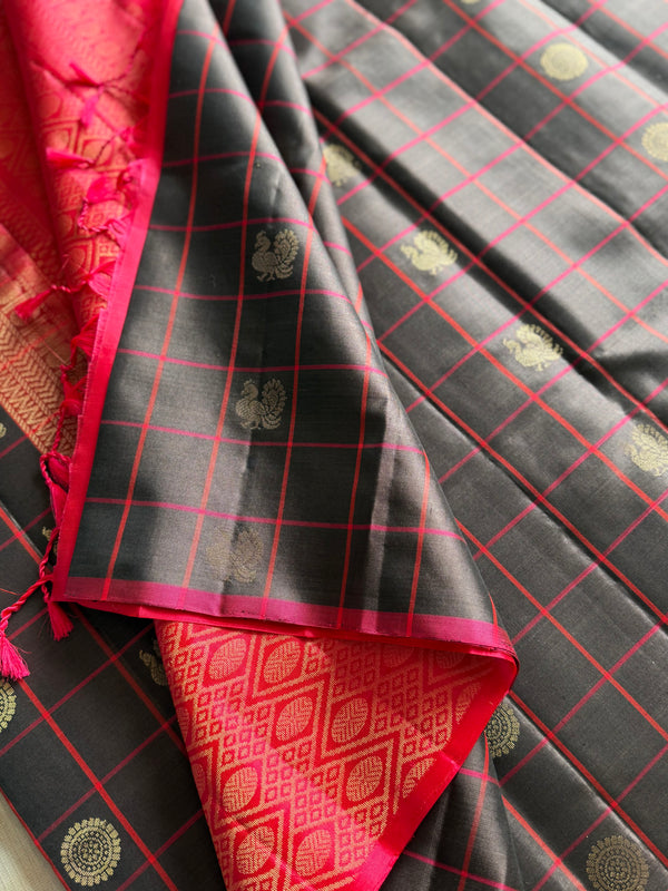 Pure Kanjivaram Soft Silk Saree – Vintage Edition | Traditional South Indian Silk Wear