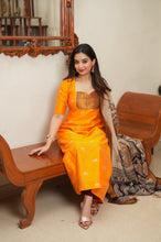 Dwaraka - Raw Silk 3-Piece Suit Set with Kalamkari Dupatta