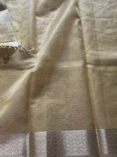Ciranya Linen - Embroidered Kora Saree