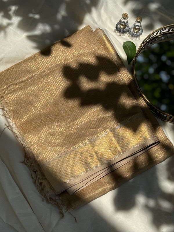 The Golden charm - Pure Maheshwari Silk