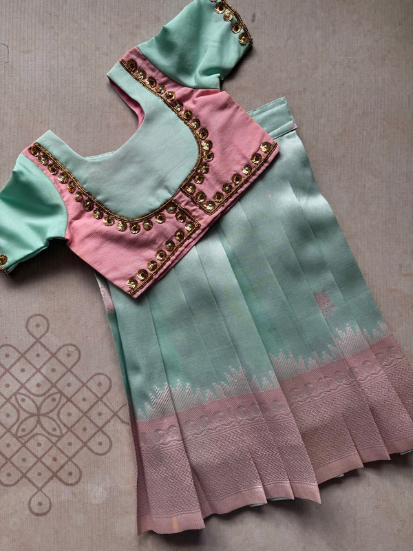 Janavi - Crop top and Skirt