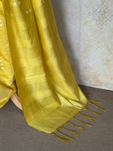Raadha - Adorable Mustard Yellow Borderless Tussar Saree