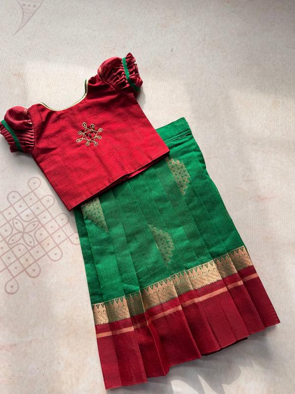 Shanmugi - Crop top and Skirt