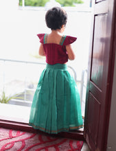 Aakriti - Crop top and skirt