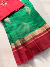Shanmugi - Crop top and Skirt