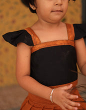 Aakriti - Crop top and skirt