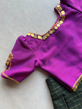 Aarna - Crop top and skirt