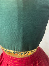 Aarna - Crop top and skirt