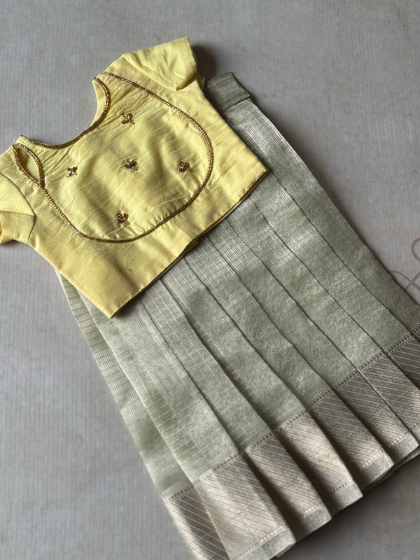 Ciranya - Crop top and skirt Occasion Edit