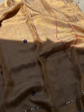Senorita - Senorita with hand embroidered detailing