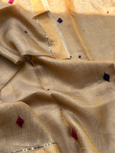 Senorita - Senorita with hand embroidered detailing