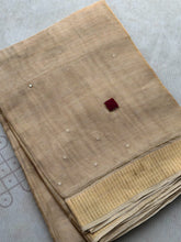 Senorita - Senorita with hand embroidered detailing