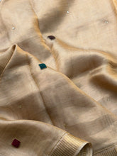 Senorita - Senorita with hand embroidered detailing