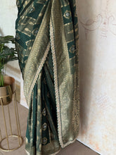Emerald Green Banarasi Silk Saree with Antique Gold Zari & Contrast Blouse