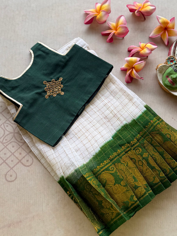 Yamuna - Kolam Crop Top & Sungudi Skirt Set Onam Edit