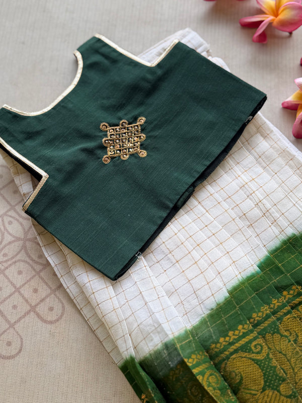 Yamuna - Kolam Crop Top & Sungudi Skirt Set Onam Edit