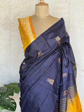 Madurai Pattu Saree with Contrast Pallu & Banarasi Brocade Blouse