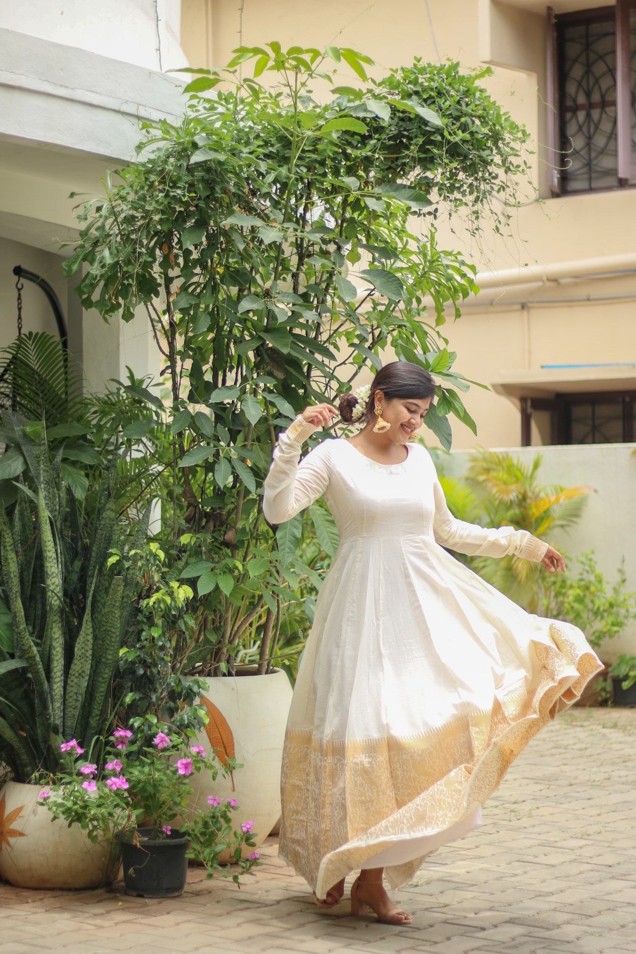 South Indian Traditional Dress for Women - Sarees, Gowns & Outfits | Studio Virupa South Indian Traditional Dress for Women - Sarees, Gowns & Outfits | Studio Virupa